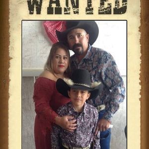 Meet your Posher, Chela